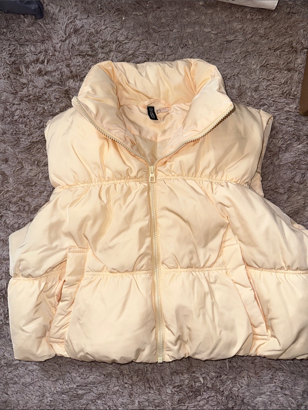 H&M Butter Yellow Cropped Puffer Vest